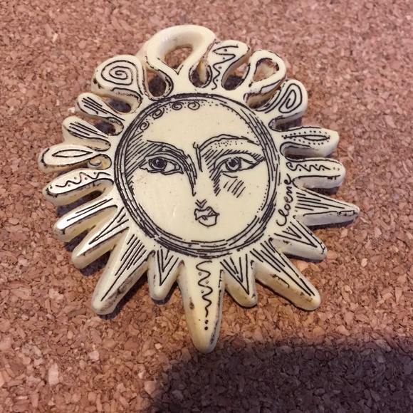 Sun and Moon Pins - Picture 4 of 16